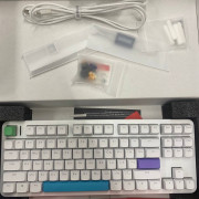 Клавиатура Red Square Alumix TKL Simple (RSQ-20050) white (уценка)